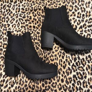 Elegant Black Ankle Boots